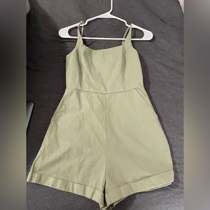 Princess Polly romper size 6. Good condition